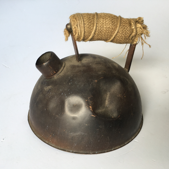 KETTLE, Beaten Metal w Hessian Handle